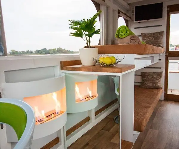 Úszó hotel Lisa Boot 5